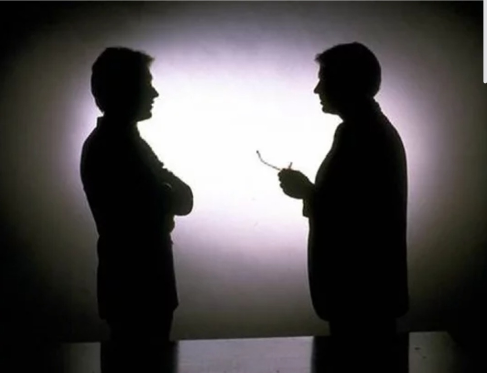 انتقاد حزي لوزيران في القفص